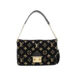 Louis_Vuitton_Monogram_Motard_Pochette_Câline_M93131_Shoulder_Bag_1