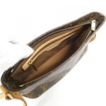 Louis_Vuitton_Monogram_Panda_Trotter_M51241_Shoulder_Bag_5