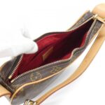 Louis_Vuitton_Monogram_Pochette_Croissant_肩背袋_M51510_肩背袋_4
