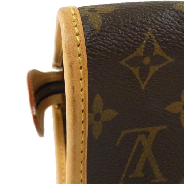 Louis_Vuitton_Monogram_Popincourt_M40009_Bag_2