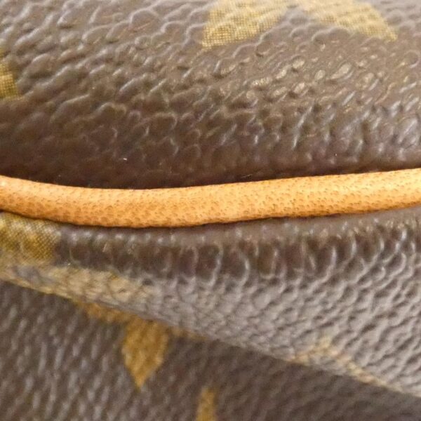 Louis_Vuitton_Monogram_Saumur_35cm_M42254_Shoulder_Bag_1