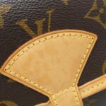 Louis_Vuitton_Monogram_Saumur_Shoulder_Bag_M42250_4