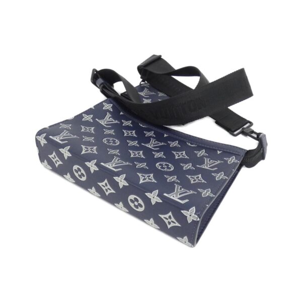 Louis_Vuitton_Monogram_Shadow_Gaston_Wearable_Wallet_M83384_肩背袋_1