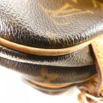 Louis_Vuitton_Monogram_Soufflot_30cm_M42256_Shoulder_Bag_1