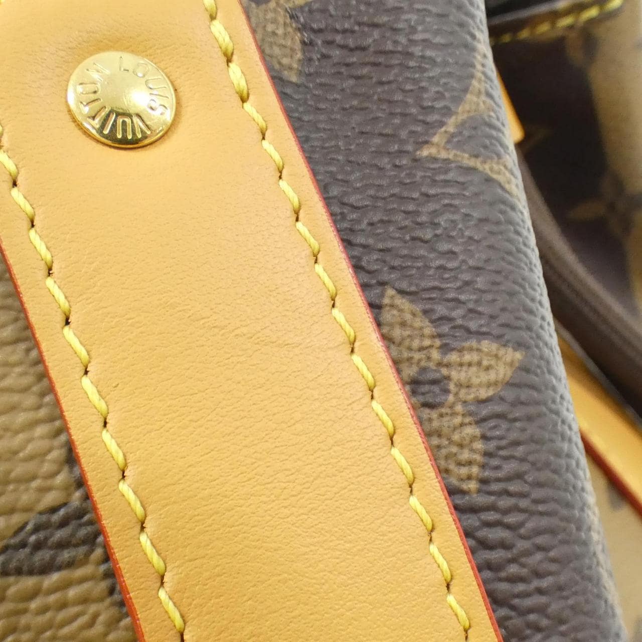 Louis_Vuitton_Monogram_Stripe_LV_Squared_Landeau_Messenger_M45968_Shoulder_Bag_4