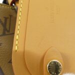 Louis_Vuitton_Monogram_Stripe_LV_Squared_Landeau_Messenger_M45968_Shoulder_Bag_6