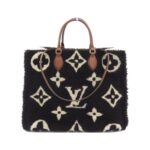 Louis_Vuitton_Monogram_Teddy_OnTheGo_GM_M55420_Bag_1