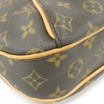 Louis_Vuitton_Monogram_Thames_PM_M56384_Shoulder_Bag_3
