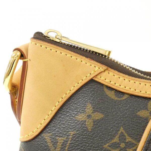 Louis_Vuitton_Monogram_Thames_PM_M56384_Shoulder_Bag_5