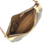 Louis_Vuitton_Monogram_Thames_PM_M56384_Shoulder_Bag_8