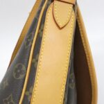 Louis_Vuitton_Monogram_Touram_GM_M40075_Shoulder_Bag_4