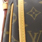 Louis_Vuitton_Monogram_Touram_GM_M40075_Shoulder_Bag_5
