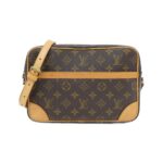 Louis_Vuitton_Monogram_Troca_0