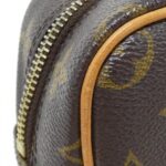 Louis_Vuitton_Monogram_Troca_3