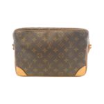 Louis_Vuitton_Monogram_Troca_Metro_30cm_M51272_Shoulder_Bag_1