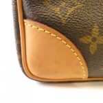 Louis_Vuitton_Monogram_Troca_Metro_30cm_M51272_Shoulder_Bag_3