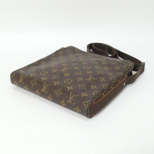 Louis_Vuitton_Monogram_Trotter_Beaubourg_M97037_Shoulder_Bag_3