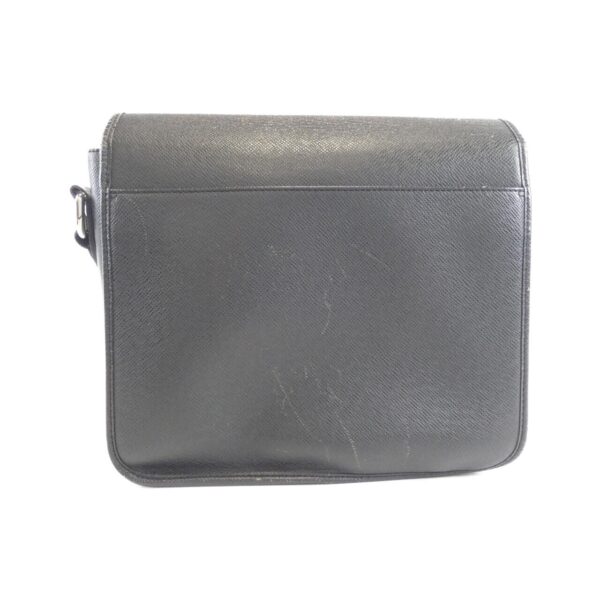 Louis_Vuitton_Taiga_Andre_M32482_Shoulder_Bag_1