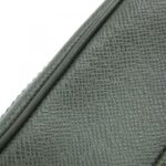 Louis_Vuitton_Taiga_Reporter_28cm_M30154_Shoulder_Bag_4