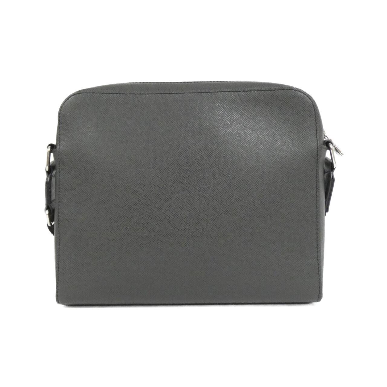 Louis_Vuitton_Tiger_Stripe_Animation_Anton_Messenger_M34411_Shoulder_Bag_2