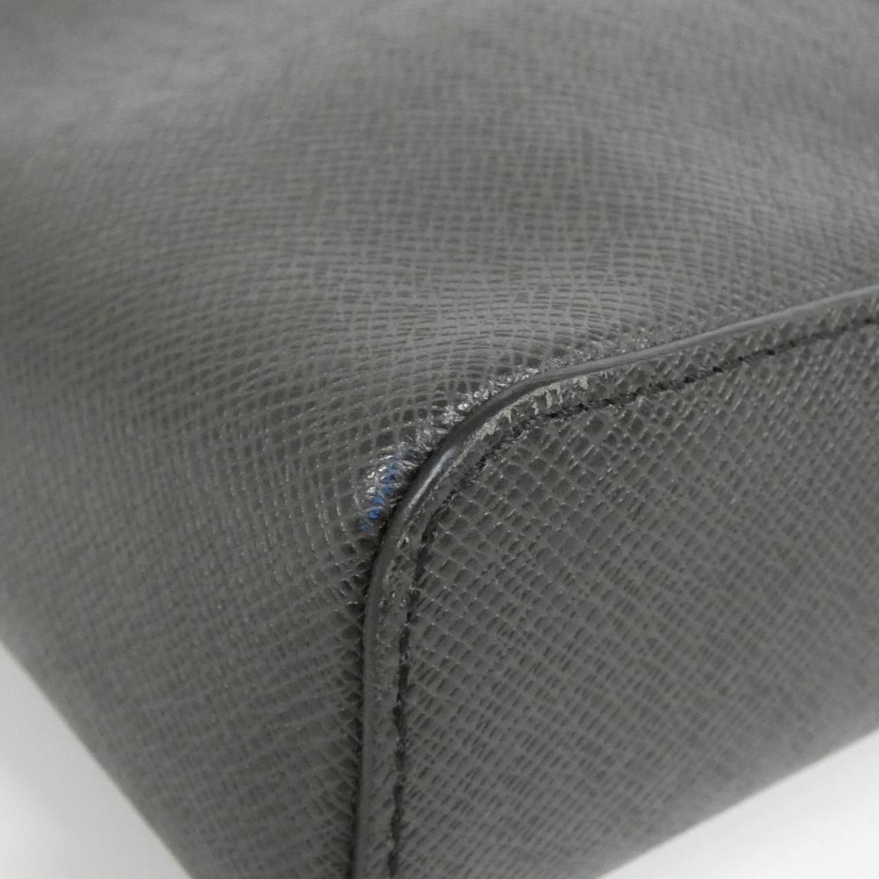 Louis_Vuitton_Tiger_Stripe_Animation_Anton_Messenger_M34411_Shoulder_Bag_3