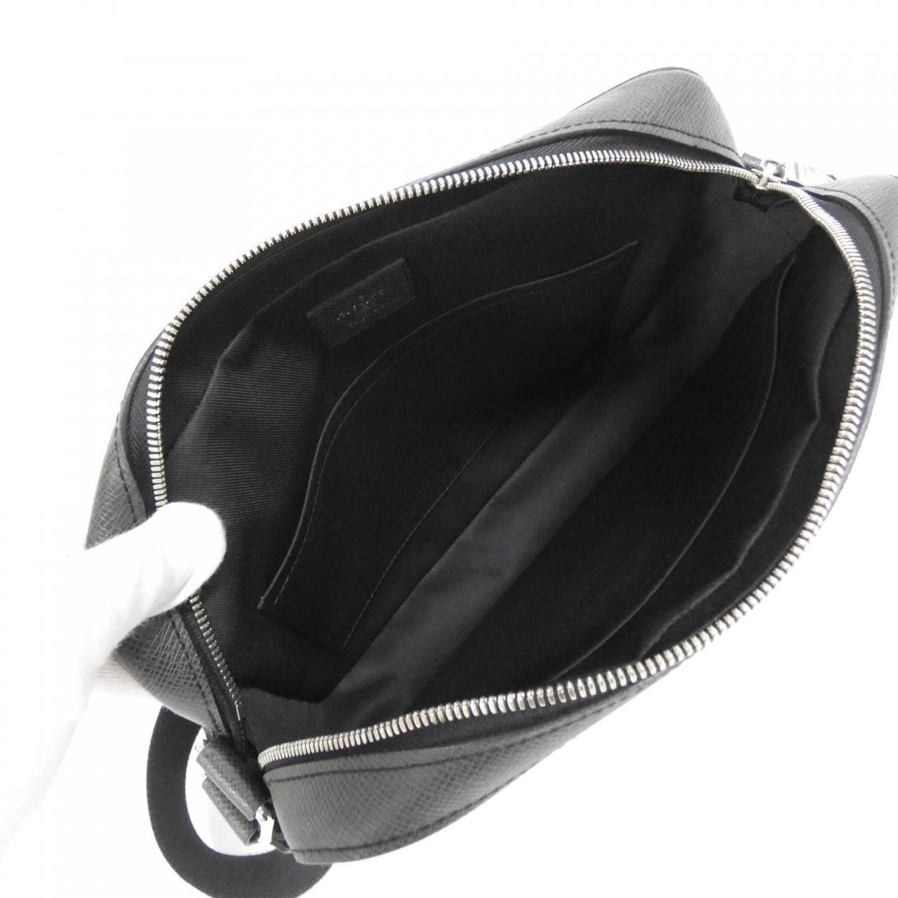 Louis_Vuitton_Tiger_Stripe_Animation_Anton_Messenger_M34411_Shoulder_Bag_7