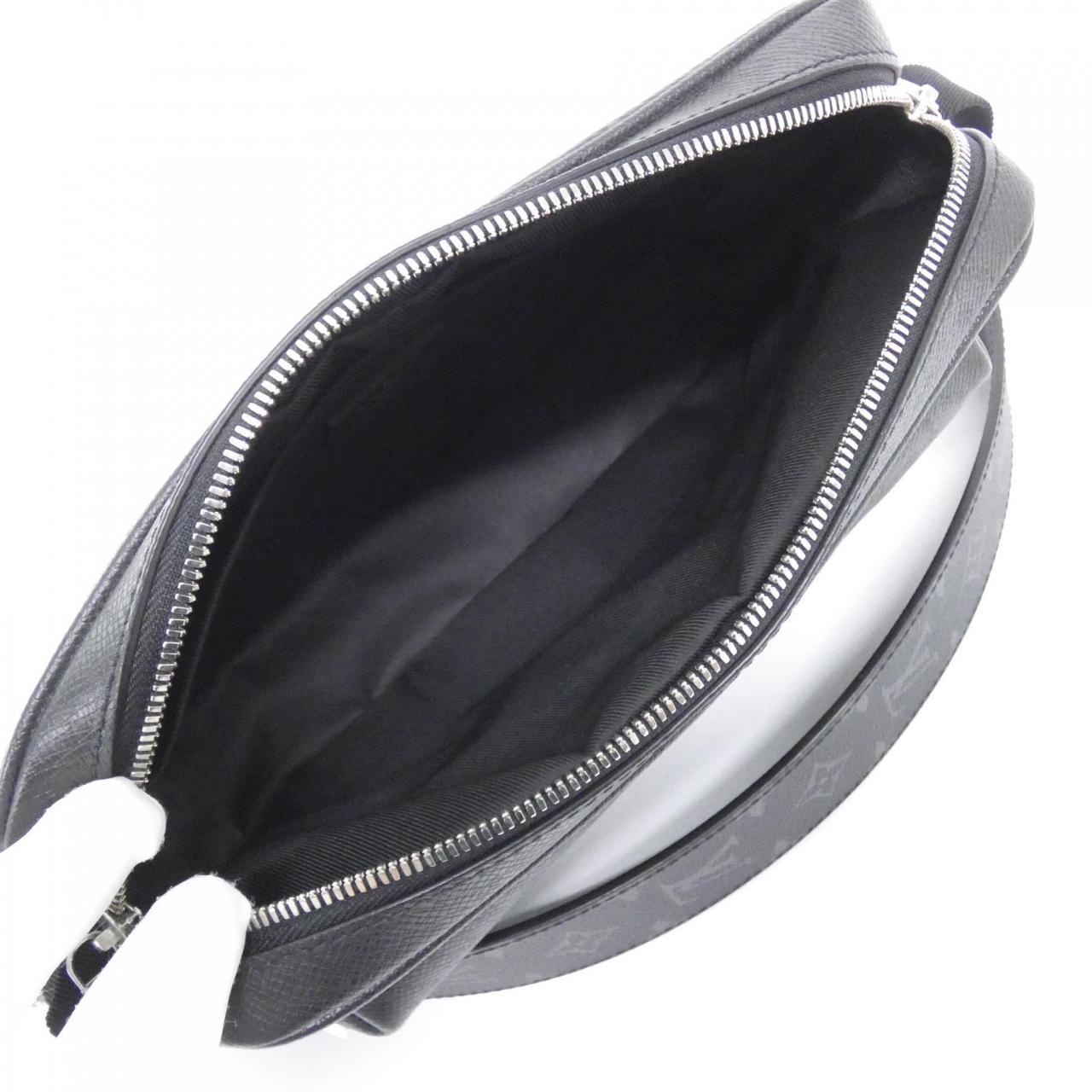 Louis_Vuitton_Tigerama_Outdoor_Messenger_PM_Shoulder_Bag_M30233_6