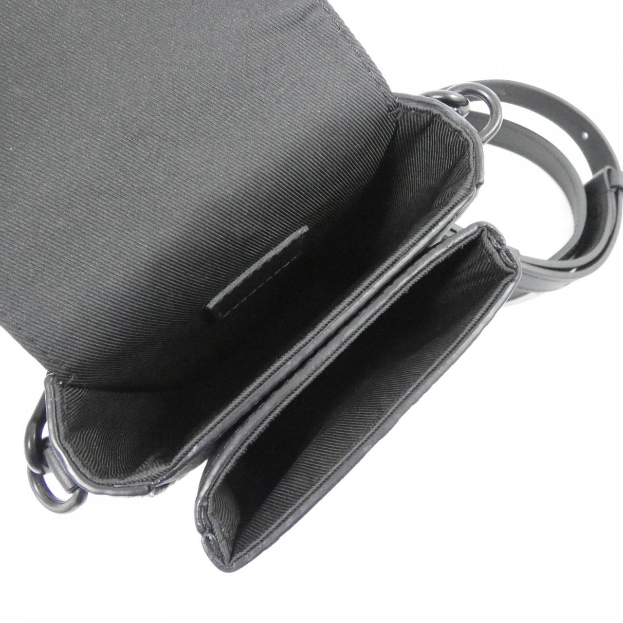 Louis_Vuitton_Triana_Monogram_S-Lock_Vertical_Wearable_Wallet_M81524_Shoulder_Bag_8