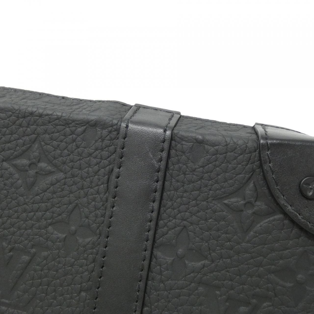 Louis_Vuitton_Triana_Monogram_Soft_Trunk_Wallet_M80224_Shoulder_Bag_4