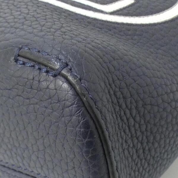 Louis_Vuitton_Trillion_LV_Circle_Eastside_Tote_M53428_Bag_3