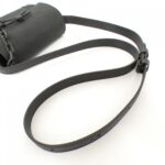 Louis_Vuitton_Trio_Monogram_Steamer_Wearable_Wallet_M81746_肩背袋_5