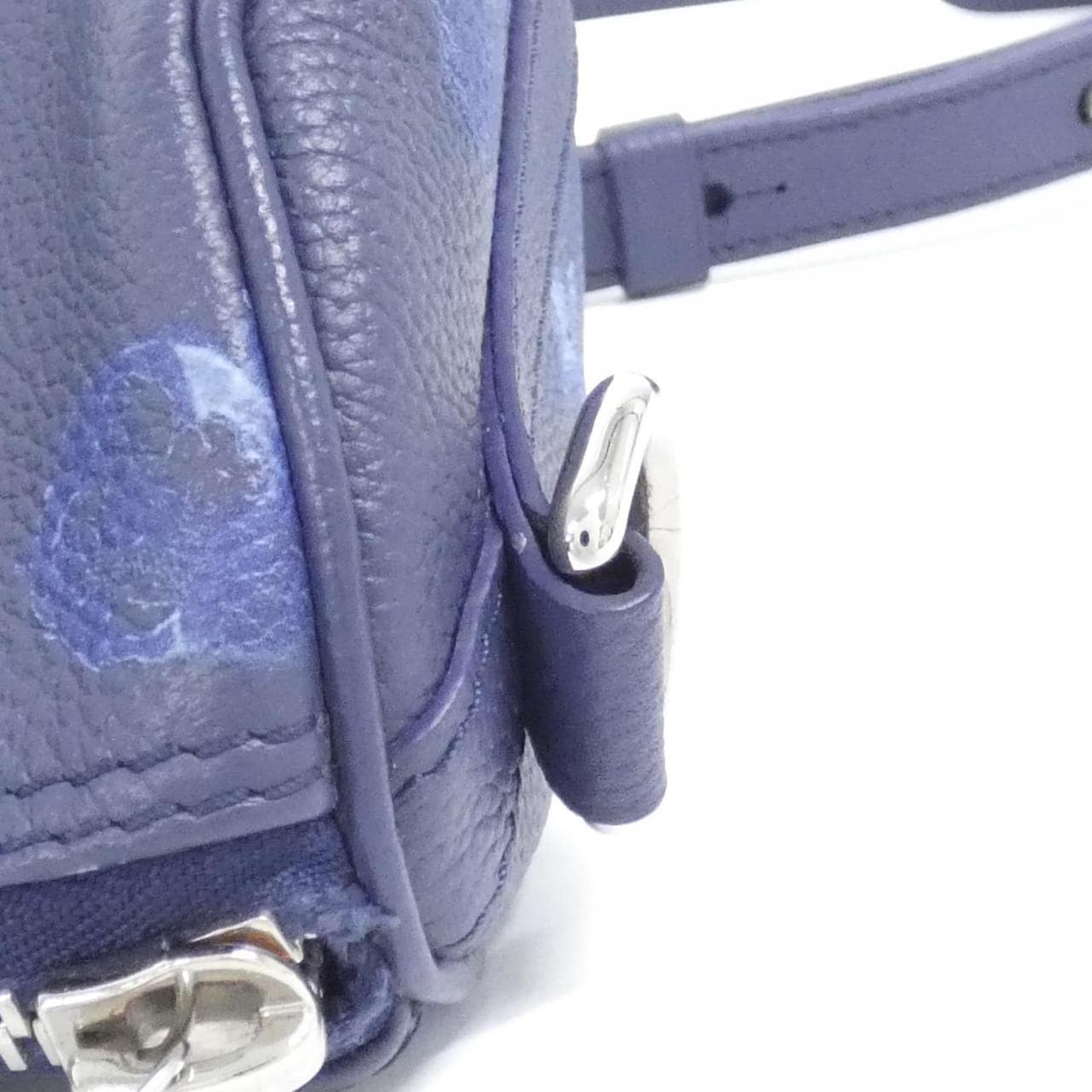 Louis_Vuitton_Watercolor_Monogram_Key_Pouch_XS_M57844_Boston_Bag_4